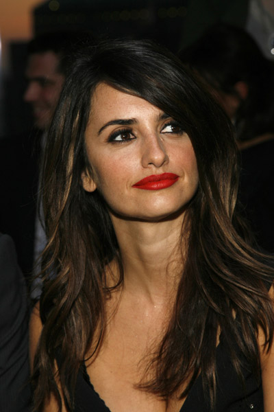 Penelope Cruz sporting a long layered look with natural textures